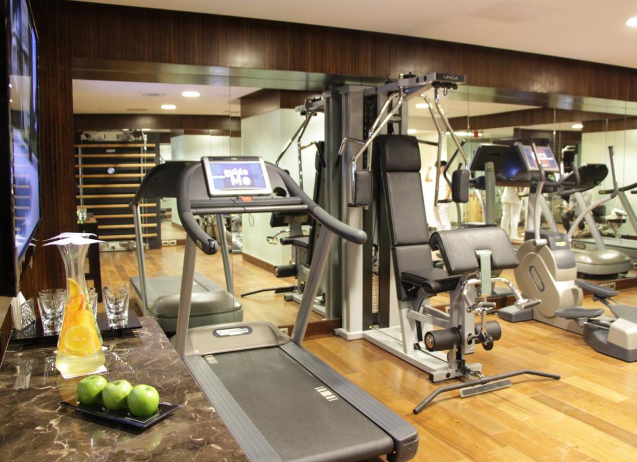 Sofitel Montevideo Casino Carrasco & Spa Exterior foto A gym at a hotel