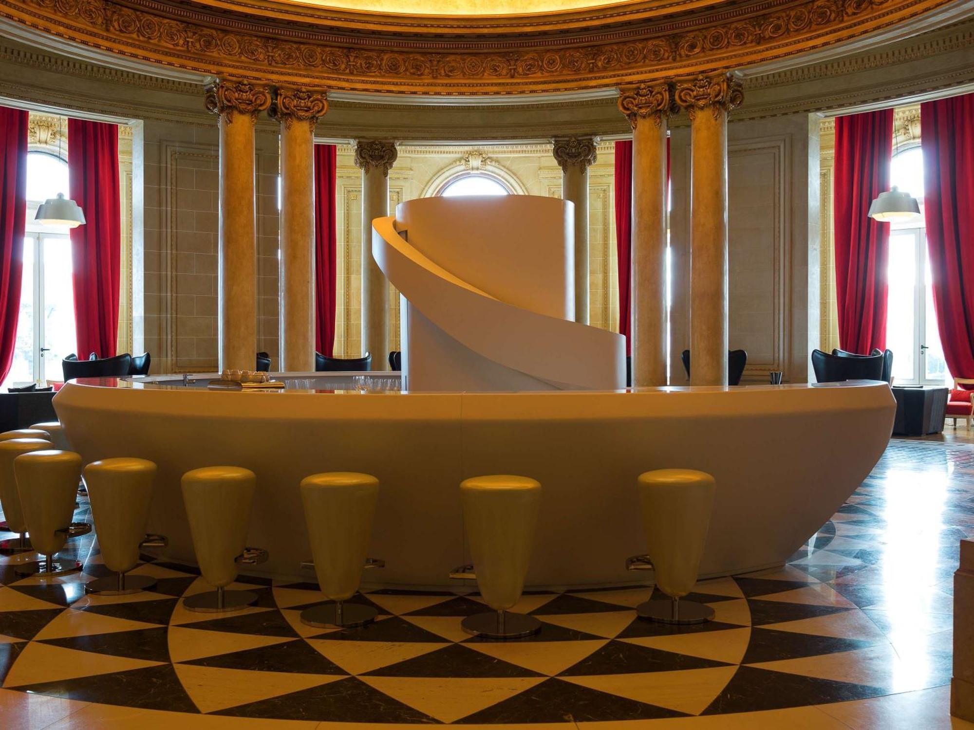 Sofitel Montevideo Casino Carrasco & Spa Exterior foto The bar at the Hotel de Crillon