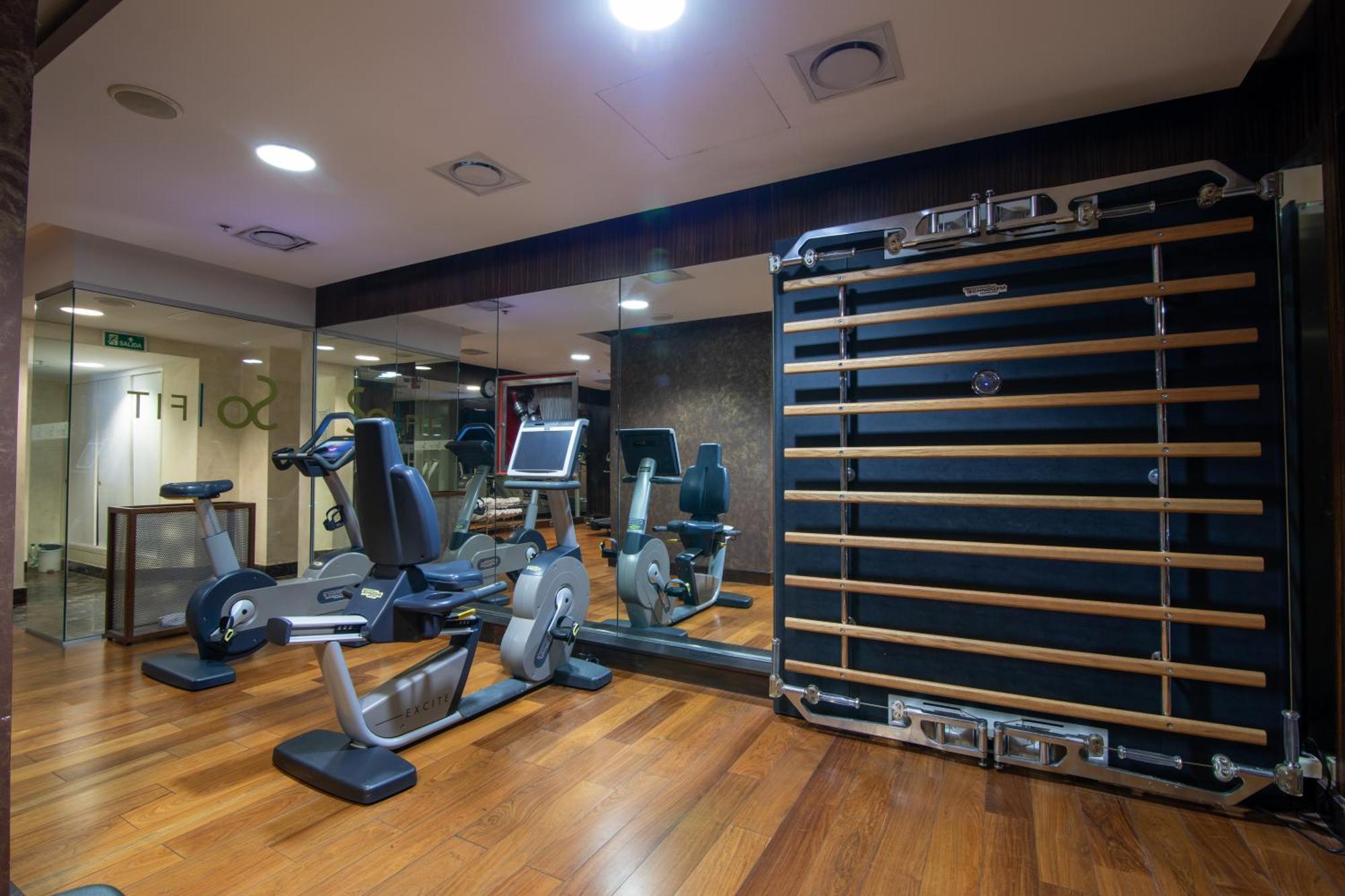 Sofitel Montevideo Casino Carrasco & Spa Exterior foto The gym at The Dorchester